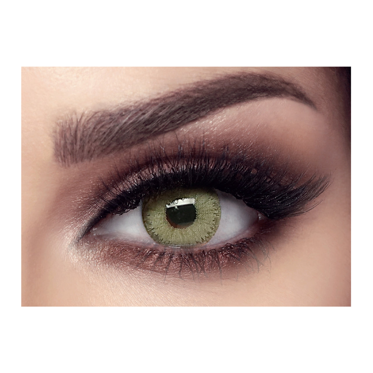 Bella,, Emerald green